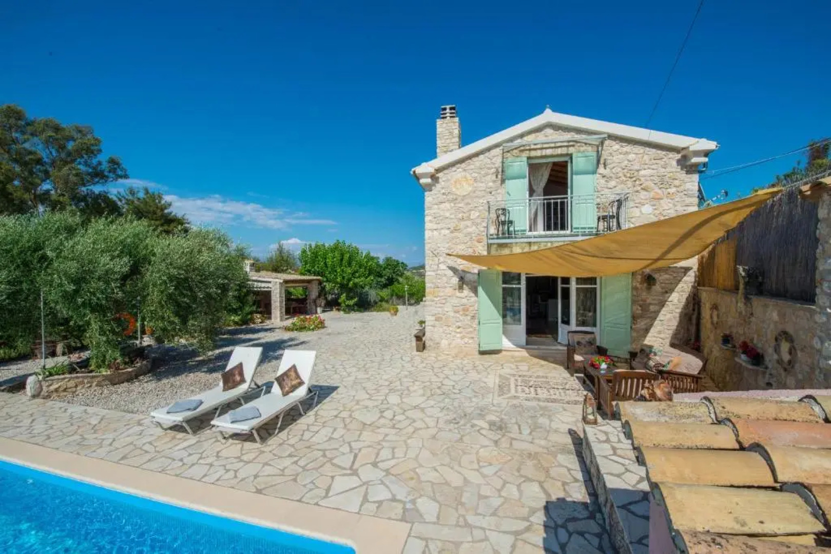 Villa Siorra by MediterraneanVillas