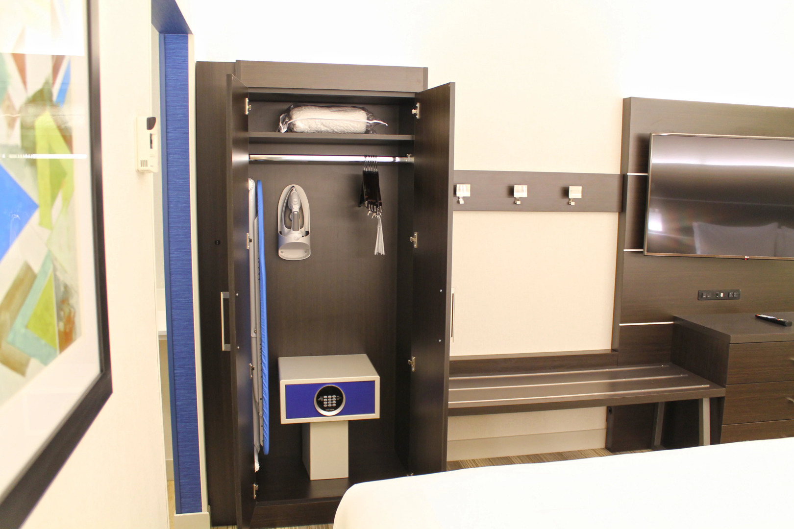 Holiday Inn Express & Suites St. Louis South - I-55 by IHG