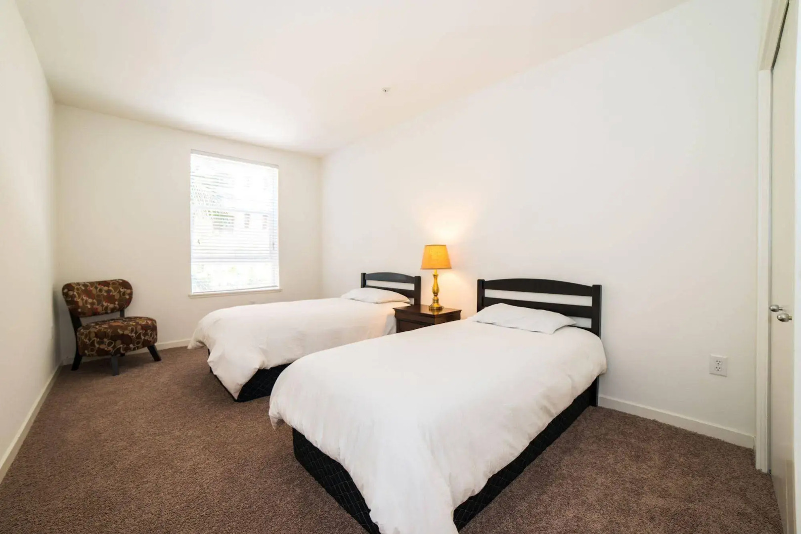 Ginosi Wilshire Apartel