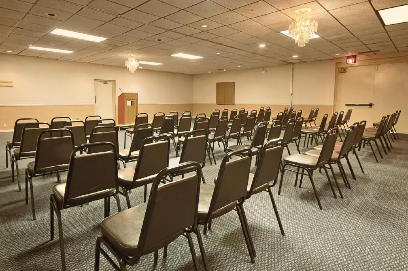 Columbus Grand Hotel & Banquet Center