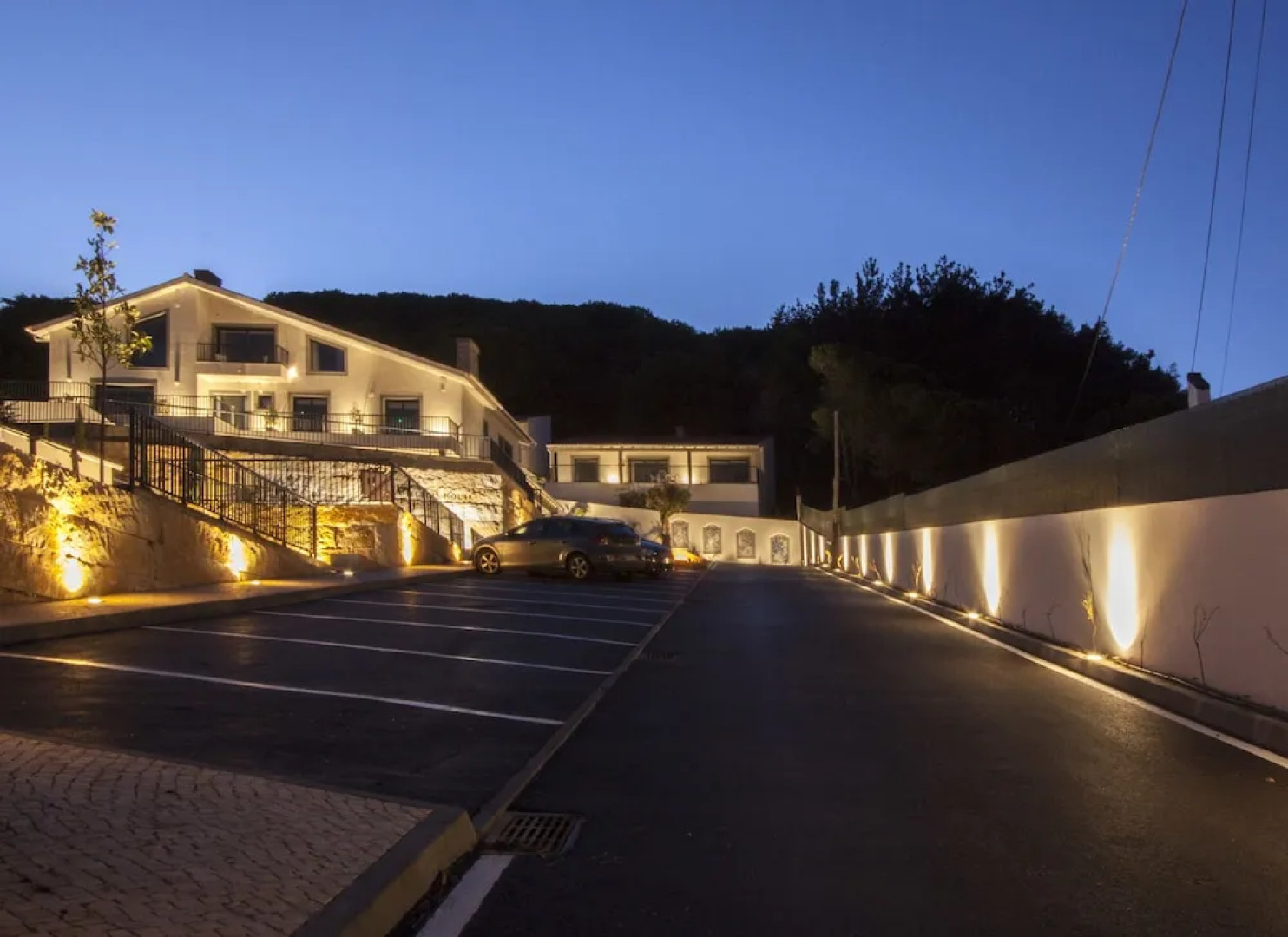 Hillside House Suites & Spa