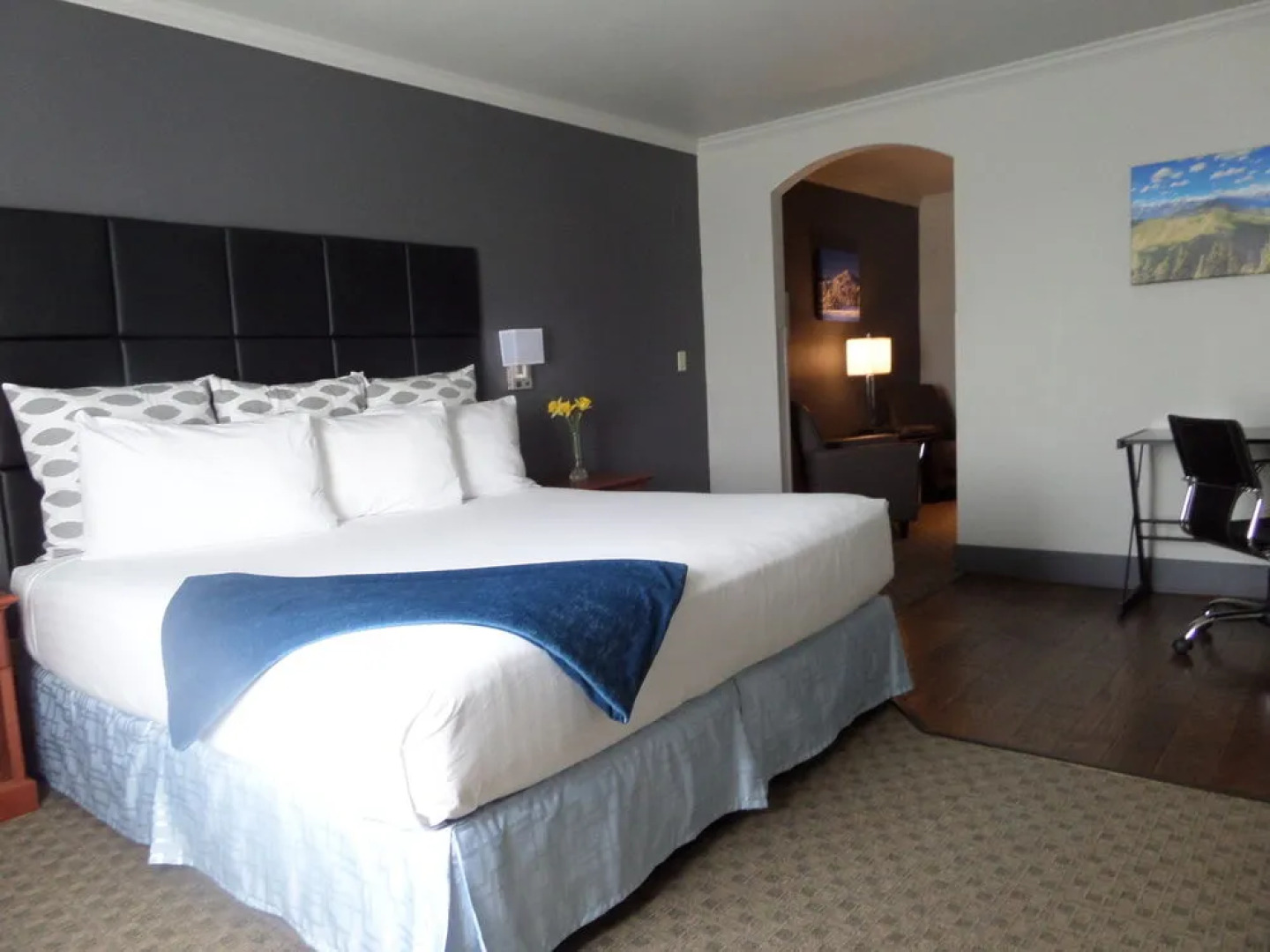 Wood River Inn & Suites