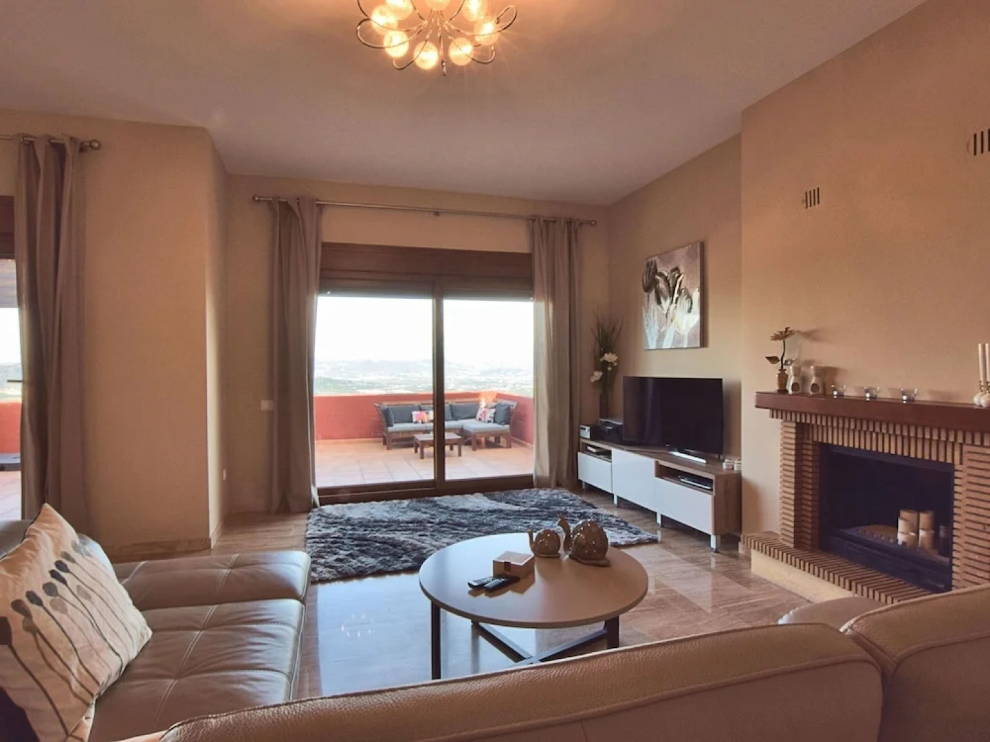 Tasteful Villa in Pinos de Alhaurín With Swimming Pool