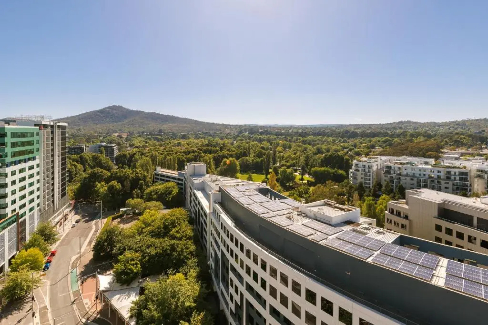 Meriton Suites Canberra