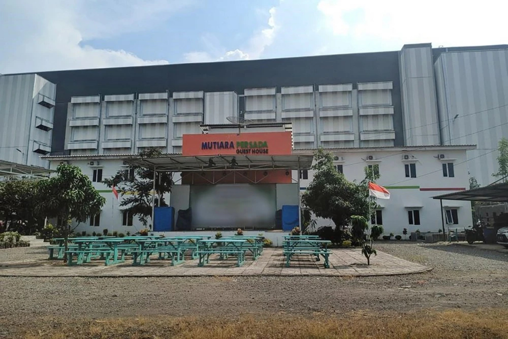 Urbanview Hotel Mutiara Persada Syariah Majalengka by RedDoorz