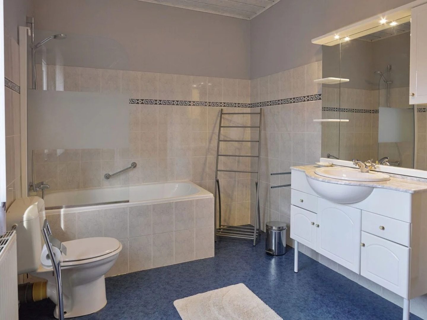 Modern Holiday Home with Private Garden in Borgloon