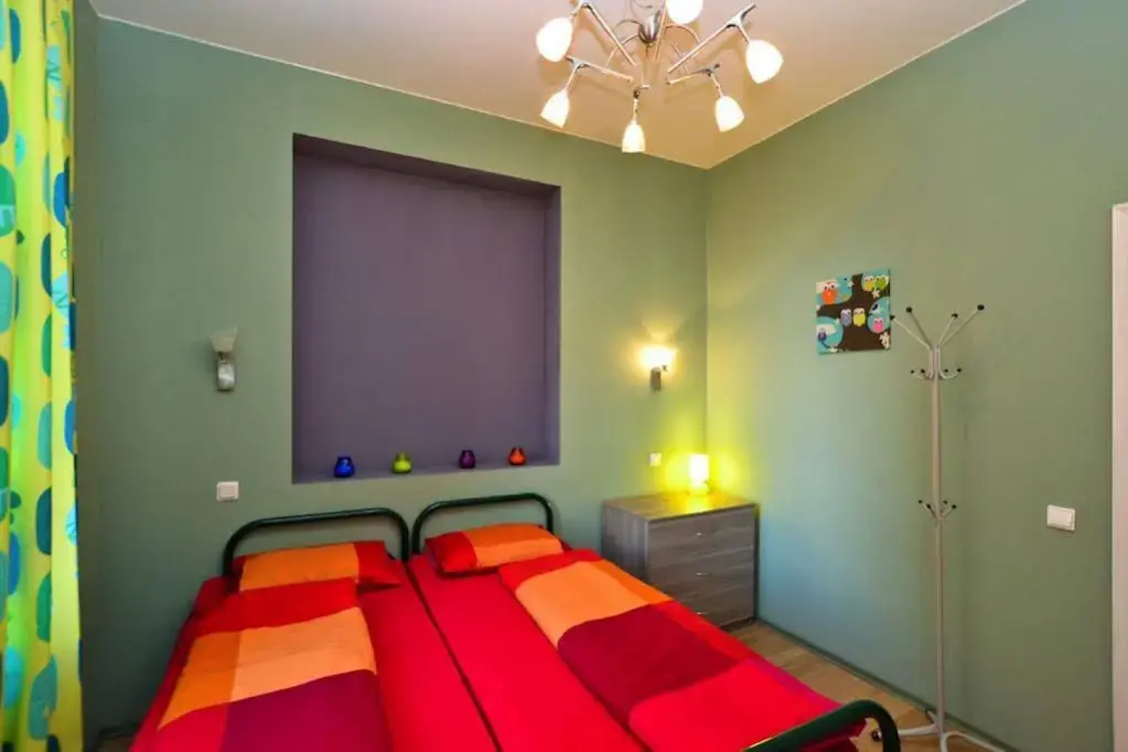 Hostel City 812