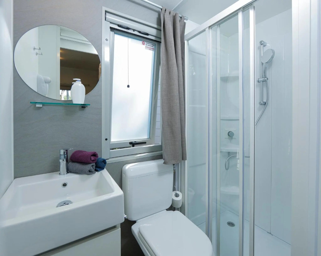 hu Altomincio village