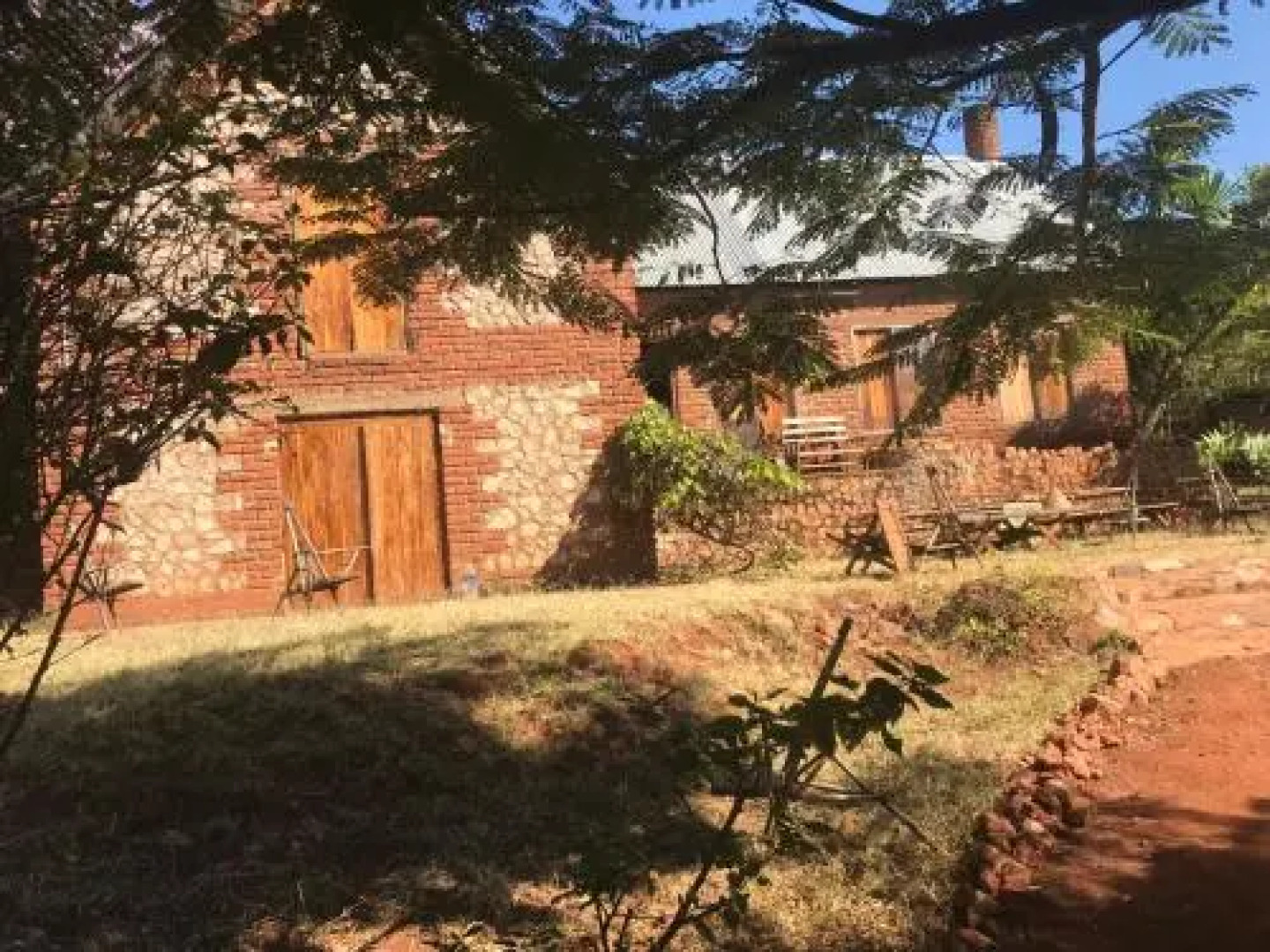 Dean’s Hill View Lodge