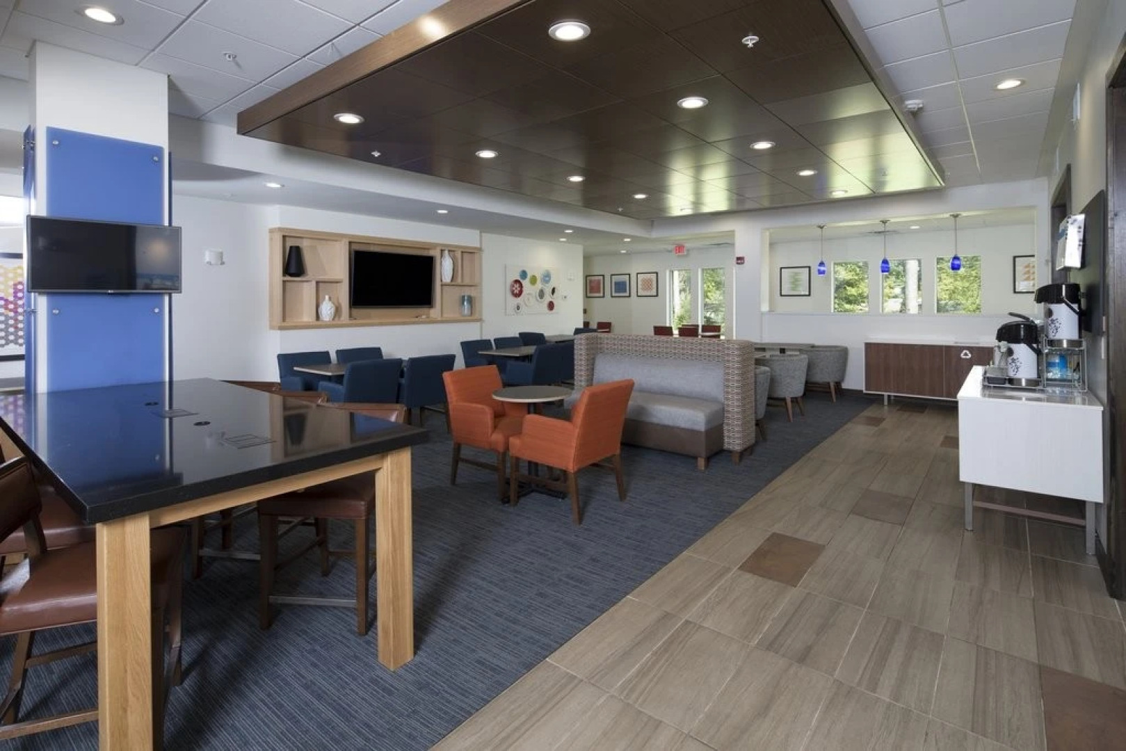 Holiday Inn Express and Suites Portage by IHG