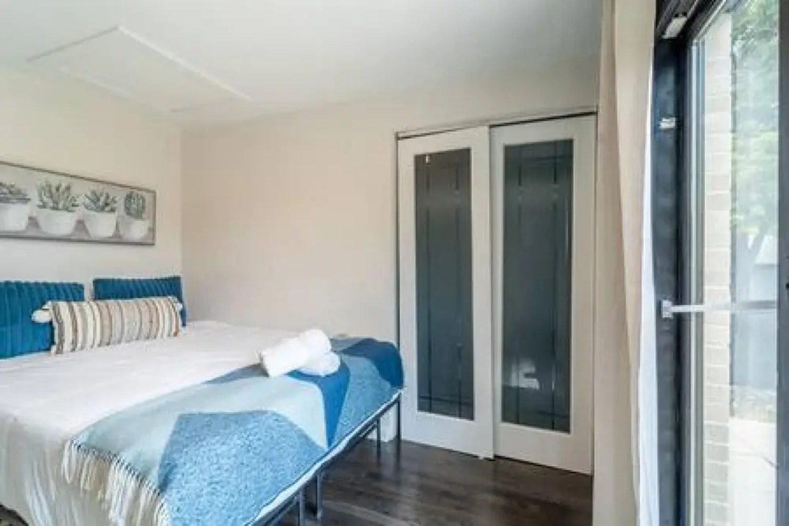 Retreat in Vibrant Westminster 4BR Hot Tub