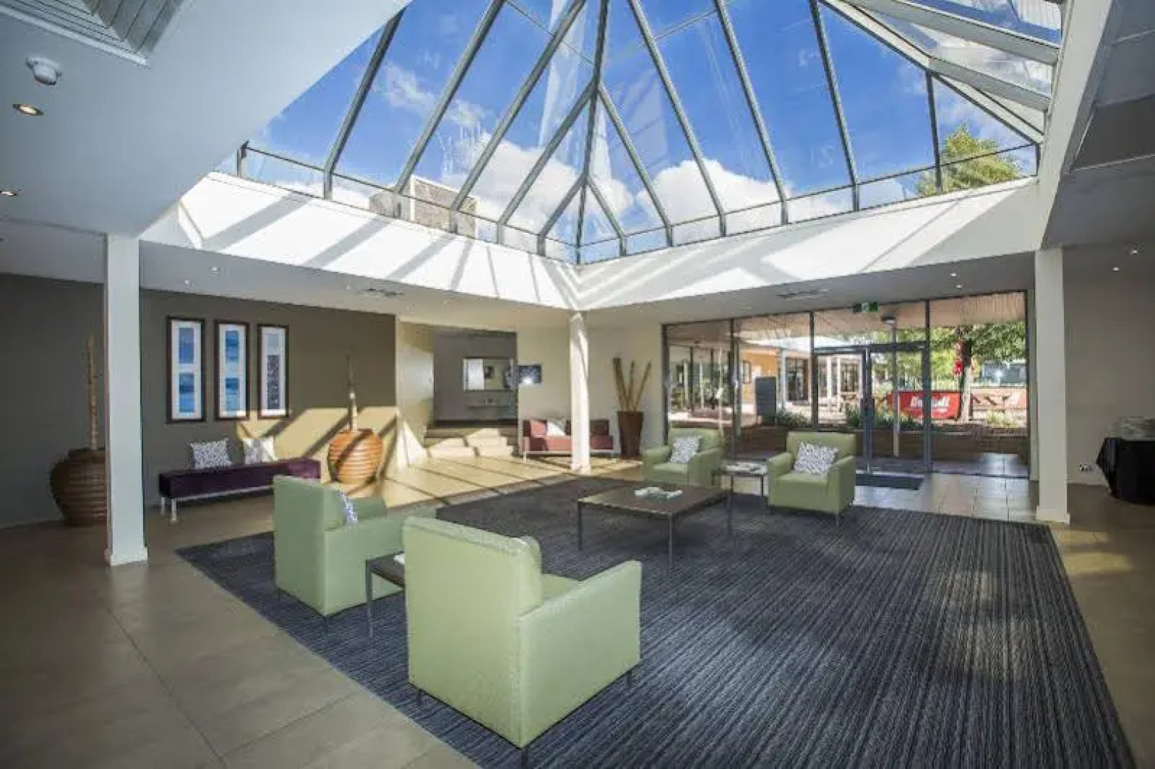 ibis Styles Canberra Eaglehawk Hotel