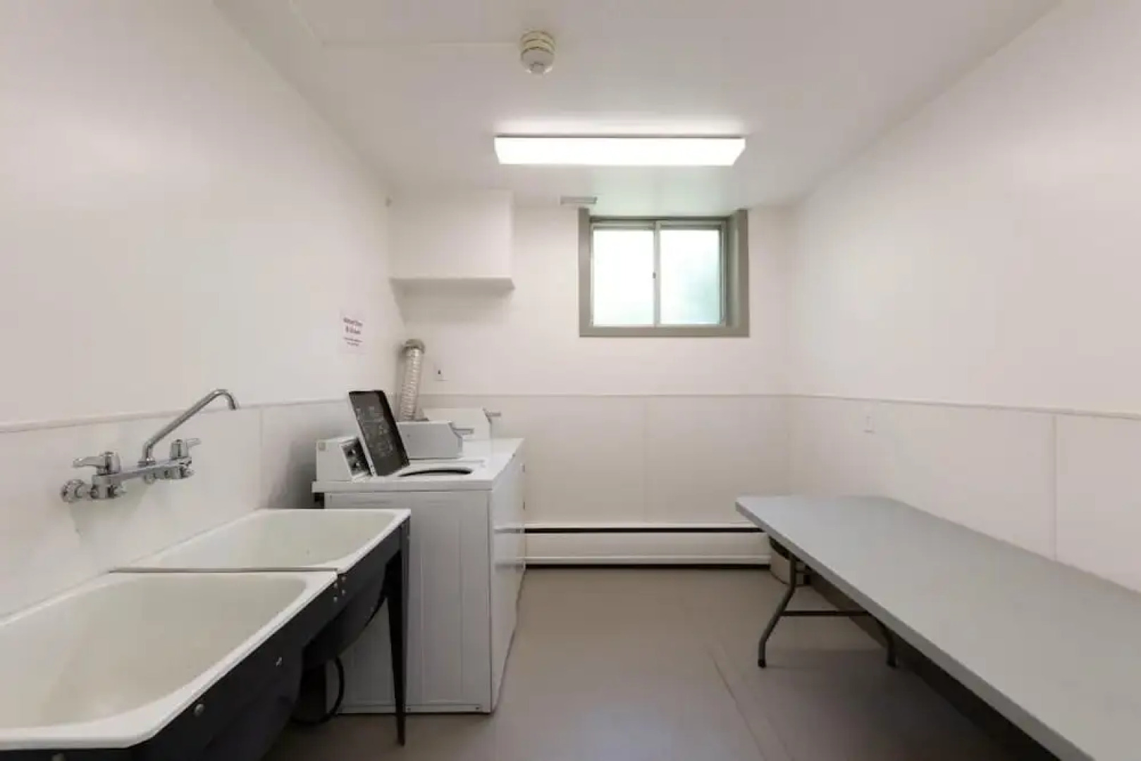 HI Edmonton - Hostel