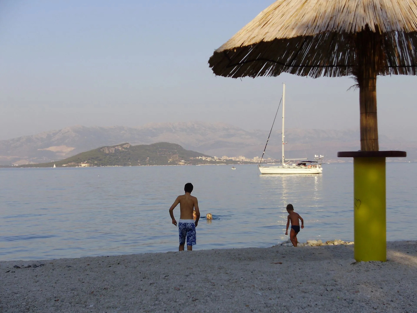 Holiday house Boris - close to the sea with parking: Slatine, Island Ciovo