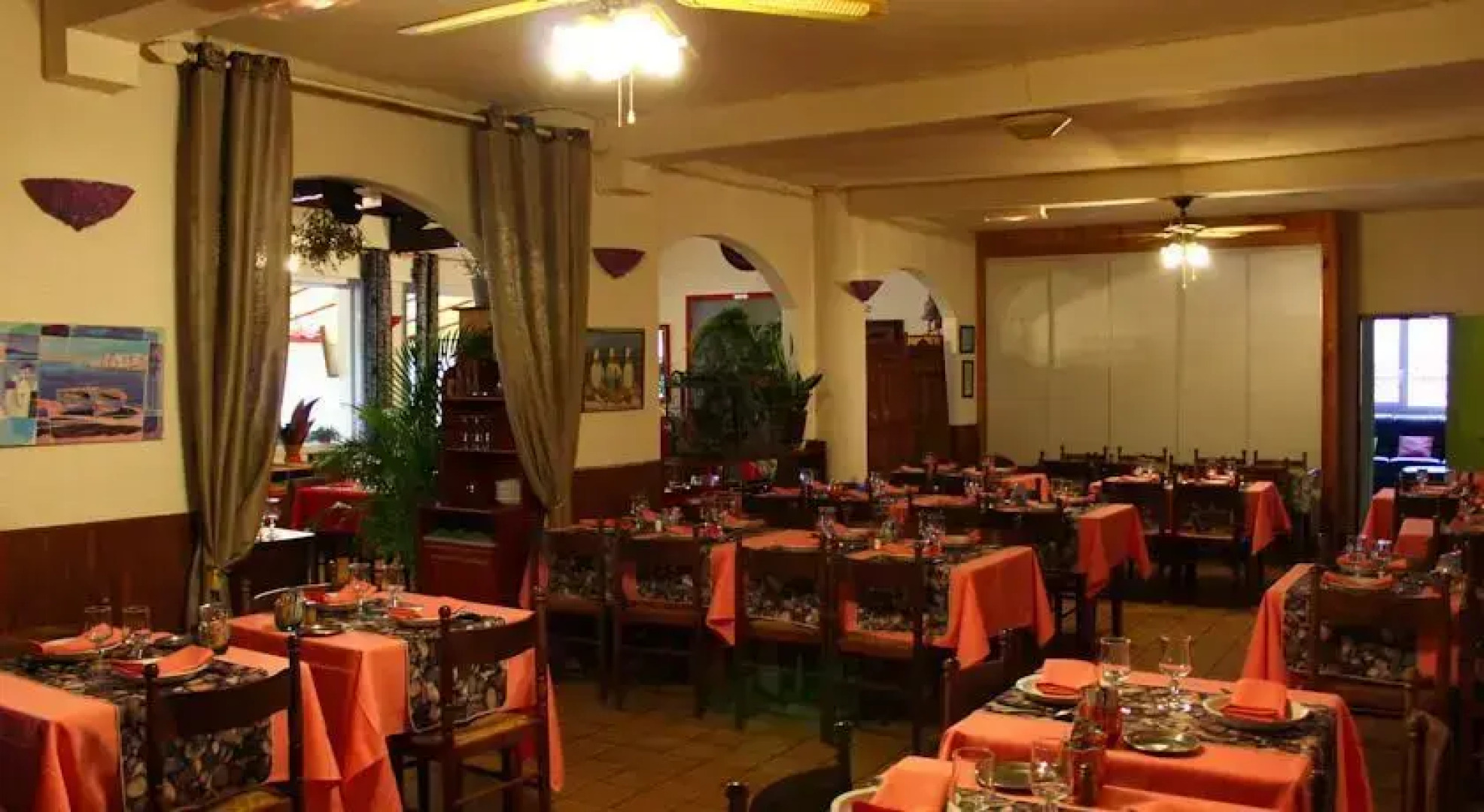 Hotel Bar Restaurant La Pomme de Pin