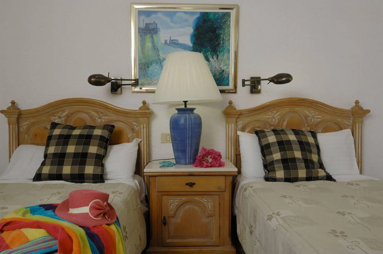 Ona Beverly Hills Suites