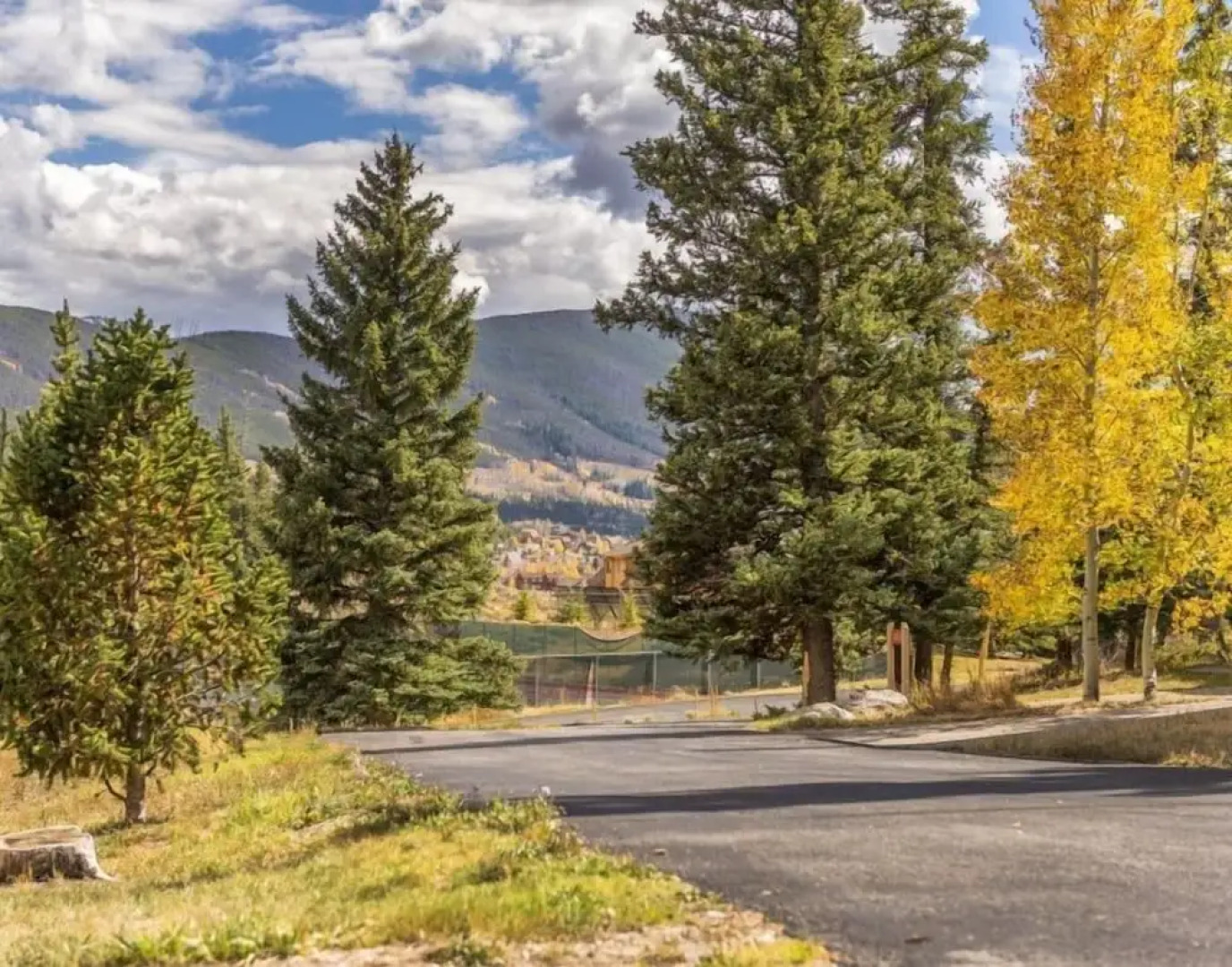 Cool Ridge Town Home at Summerwood 3 Bedroom Holiday home by Key to the Rockies