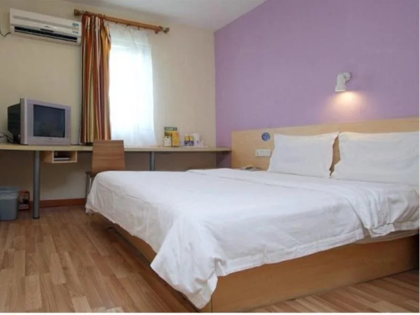 7 Days Inn (Beijing Liujiayao Metro Station Songzhuang Road)