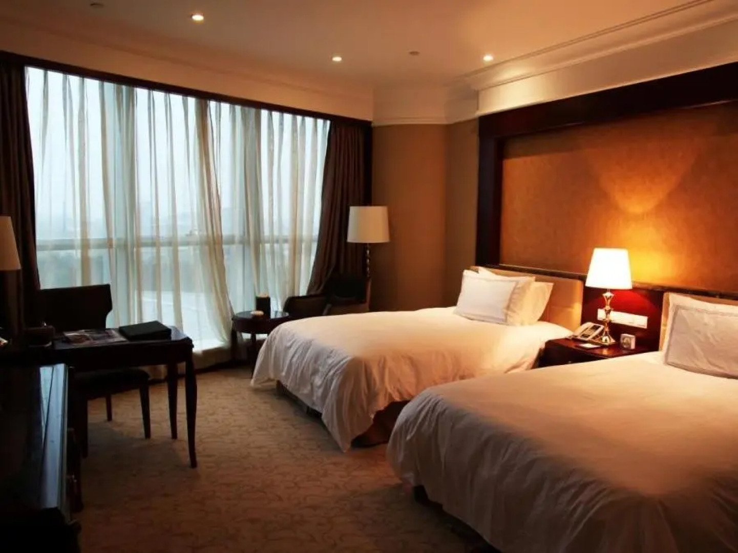 Long Wish Hotel International