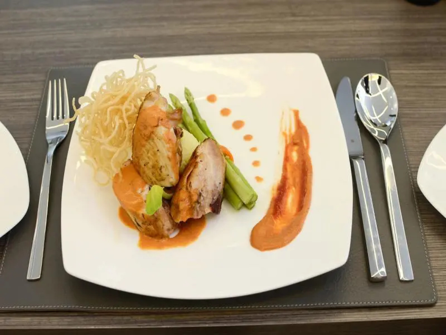 Space Apartments & Suites