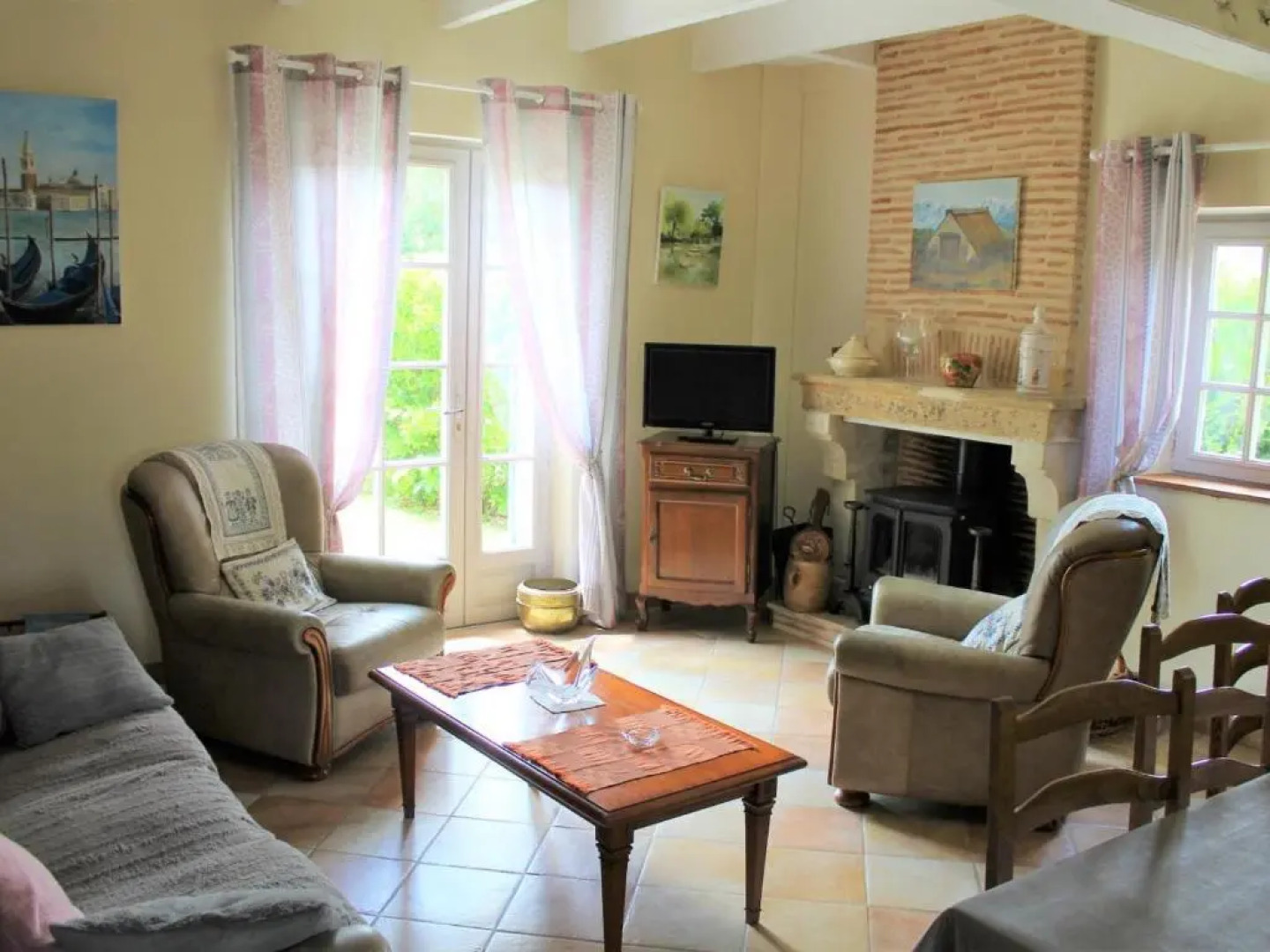Gîte Lamonzie-Saint-Martin, 4 pièces, 6 personnes - FR-1-616-112
