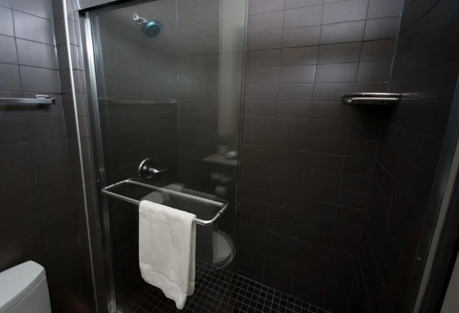 Malana Hotels & Suites