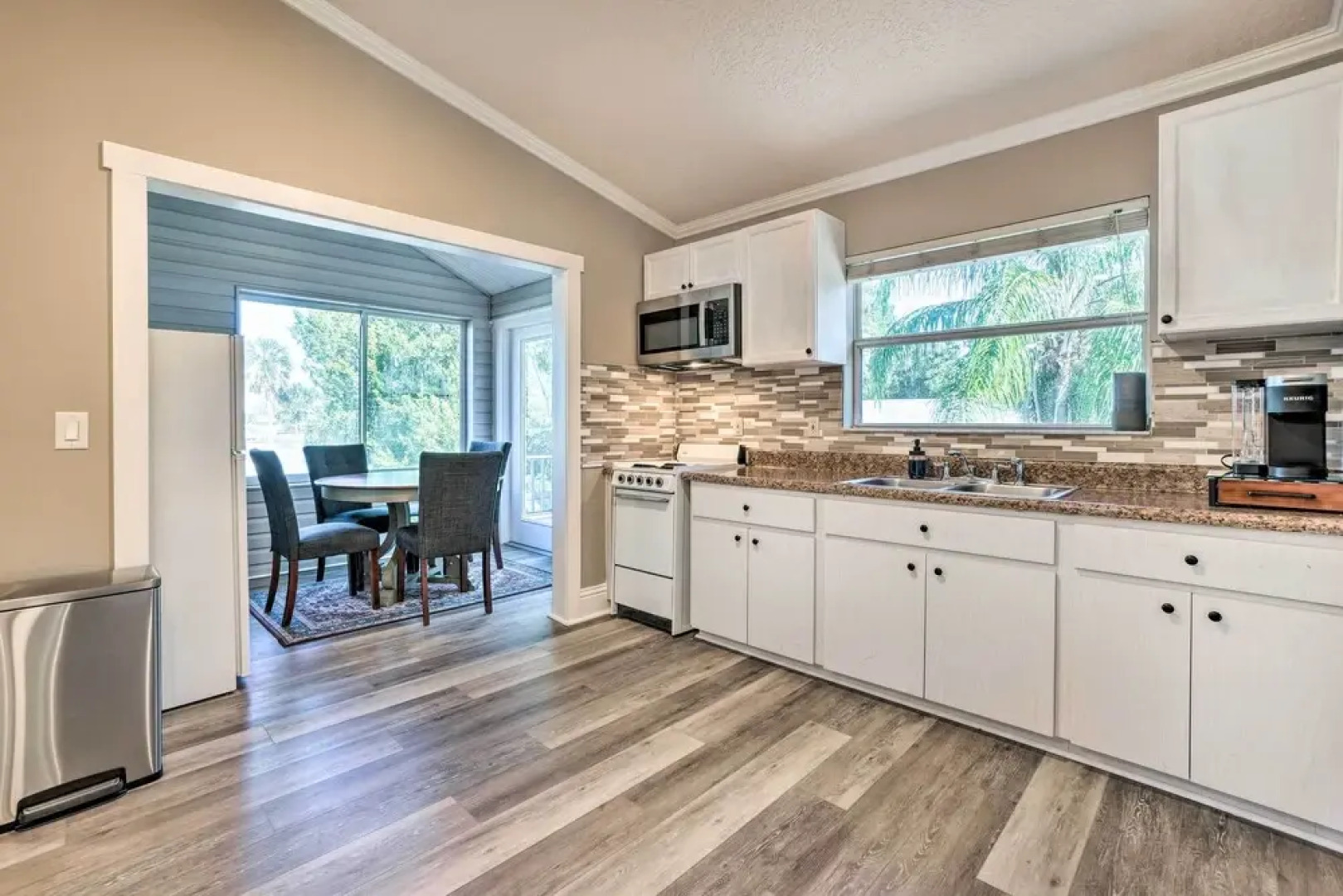 Charming Port Richey Retreat w/ Shared Dock