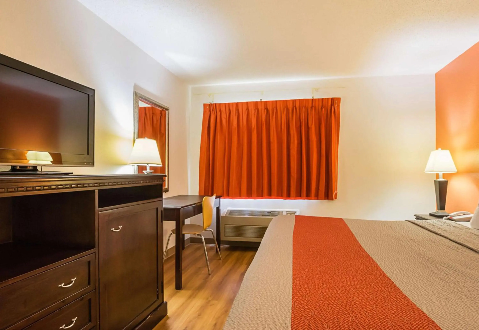 Motel 6 Waterloo, IA - Crossroads Mall - Cedar Falls