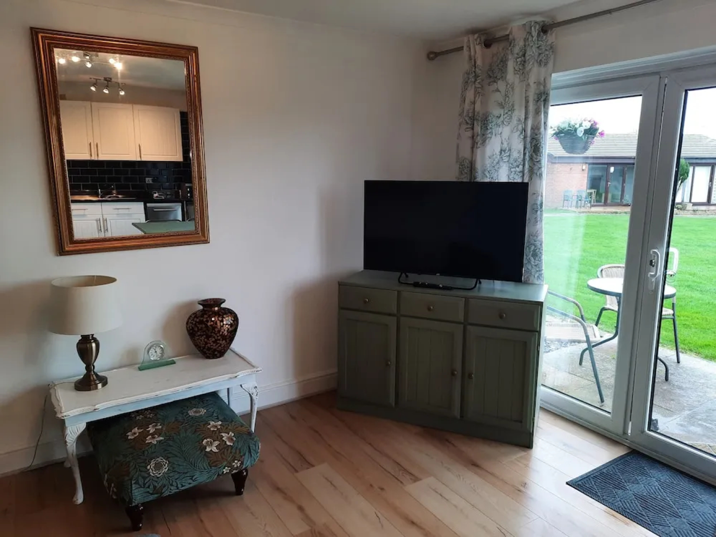 2 Bed Chalet, St Margaret's at Cliffe, South Coast