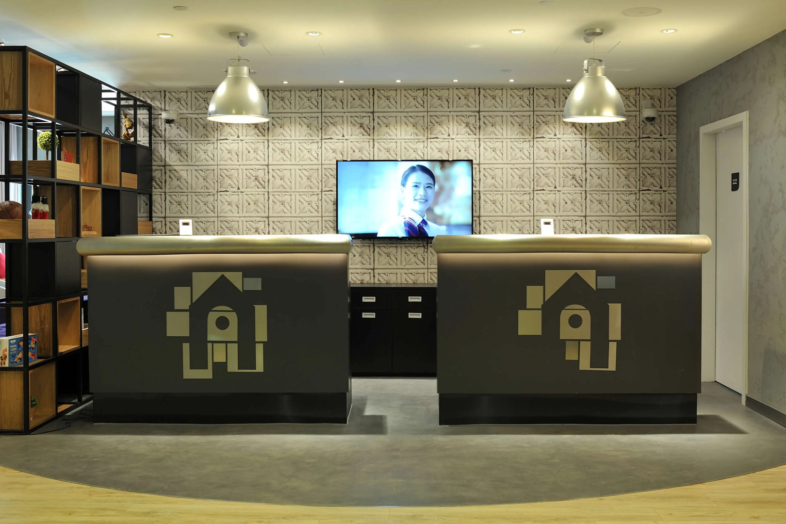 Отель Campanile Shanghai Natural History Museum