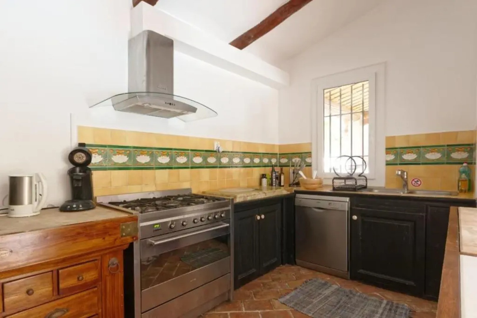 Charming farmhouse in a quiet area with a parking in the courtyard