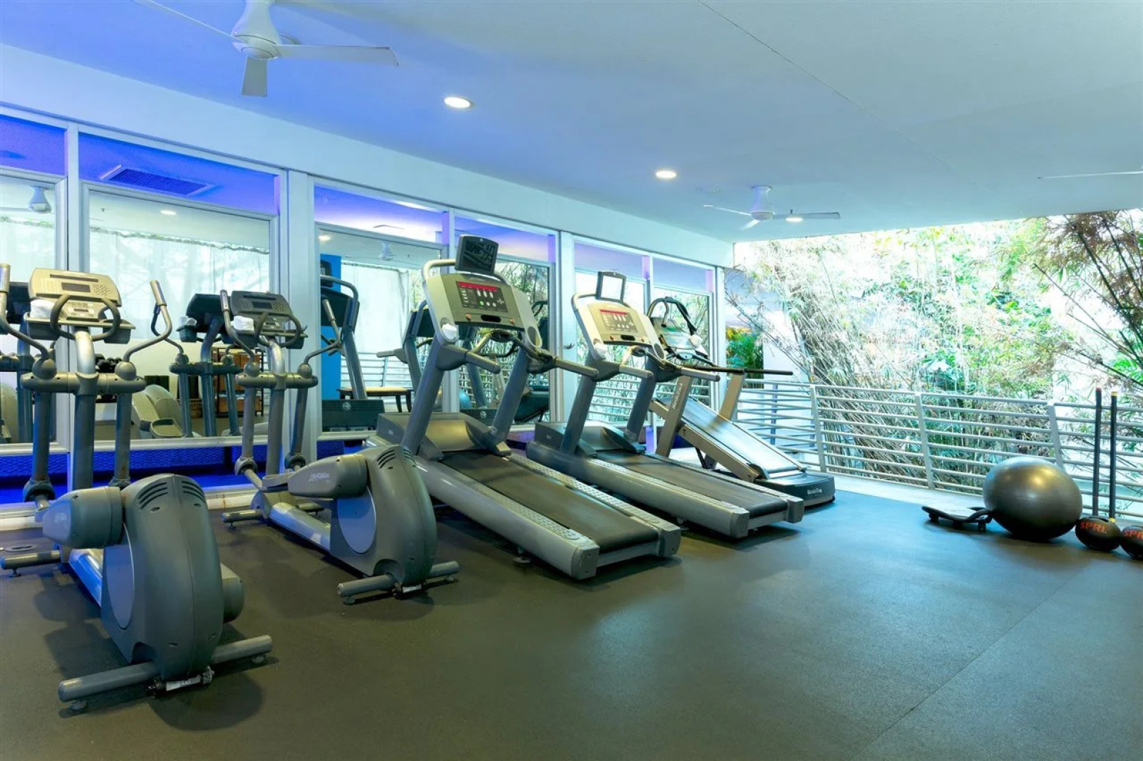 Z Ocean Hotel, Classico a Sonesta Collection