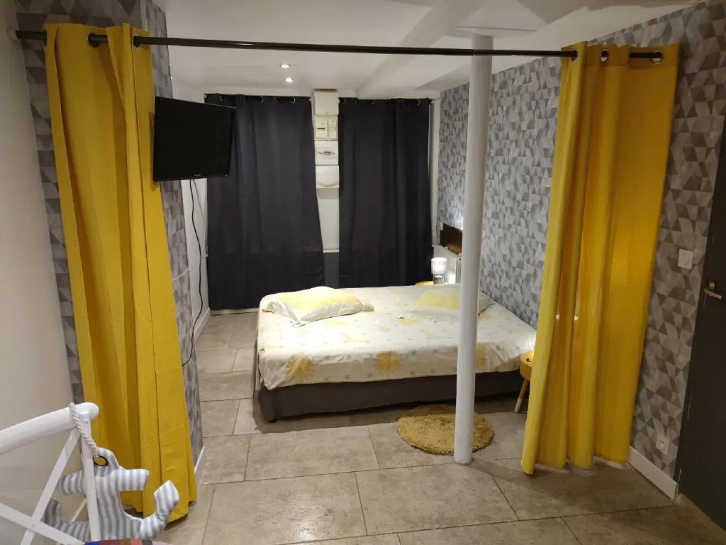 Le Saint Léonard...Il est Jaune