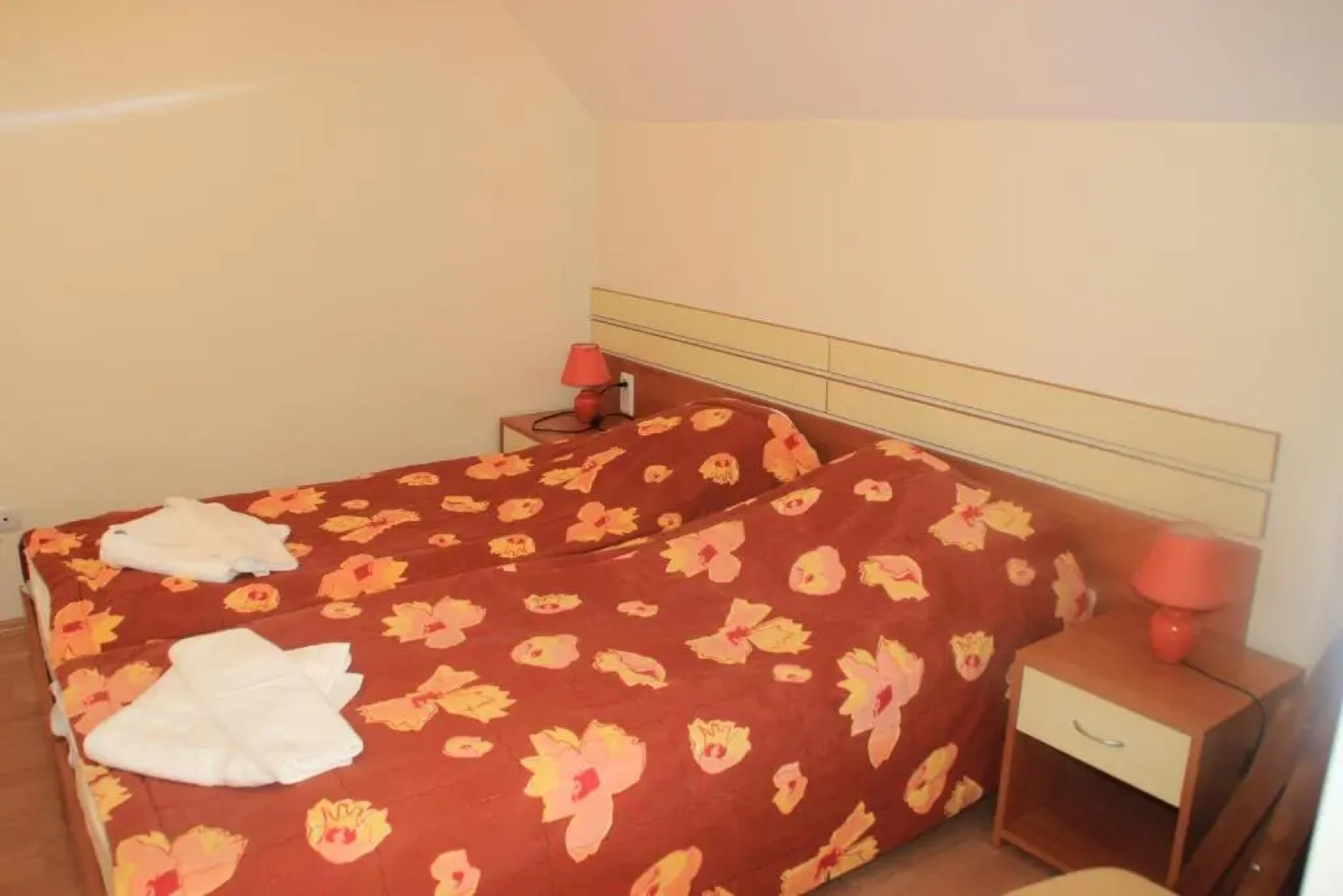 Luxury Studio, Eagle Rock Apartments