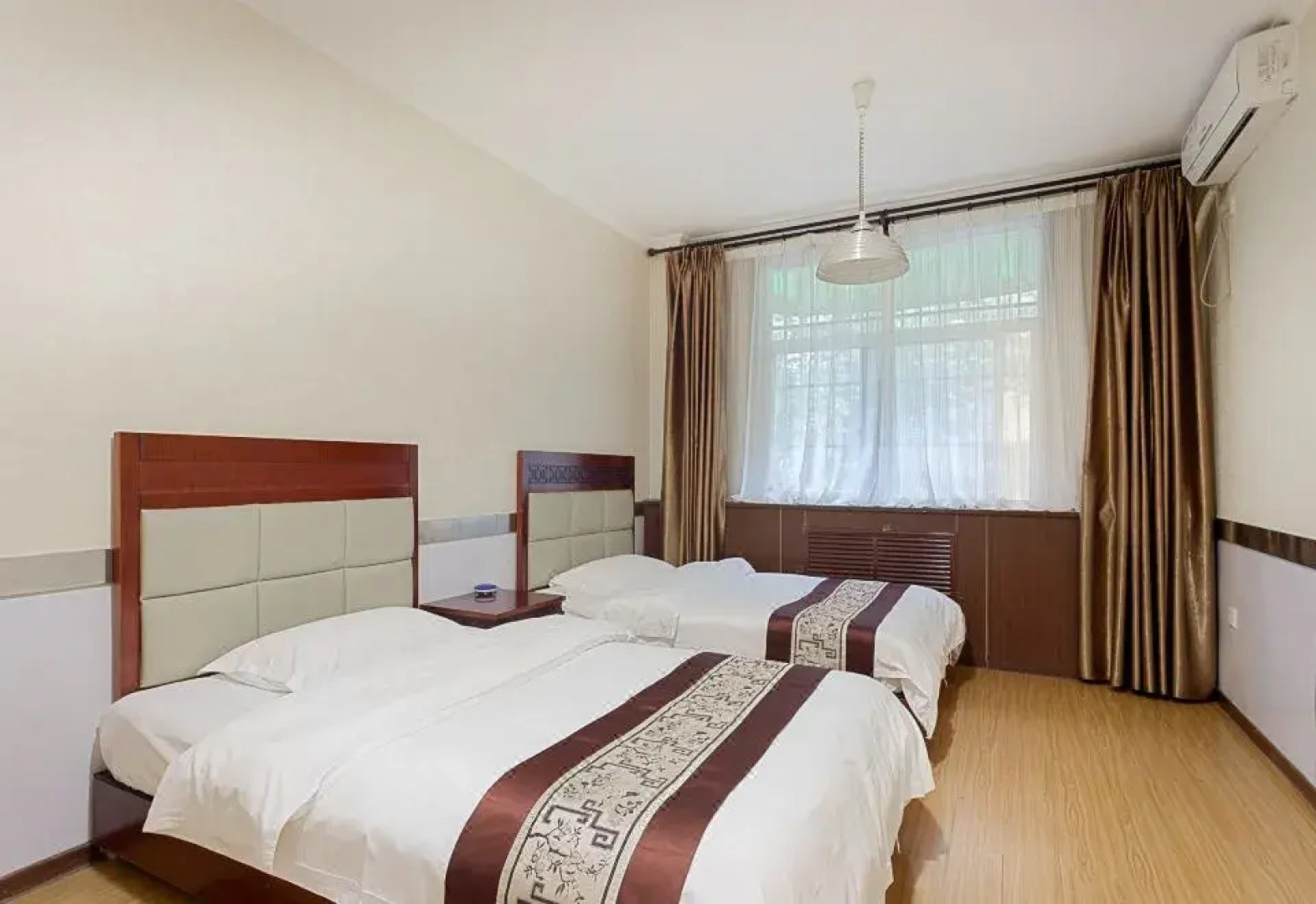 XinYuHaoHotel（formerlyOrientalPearlHotel）