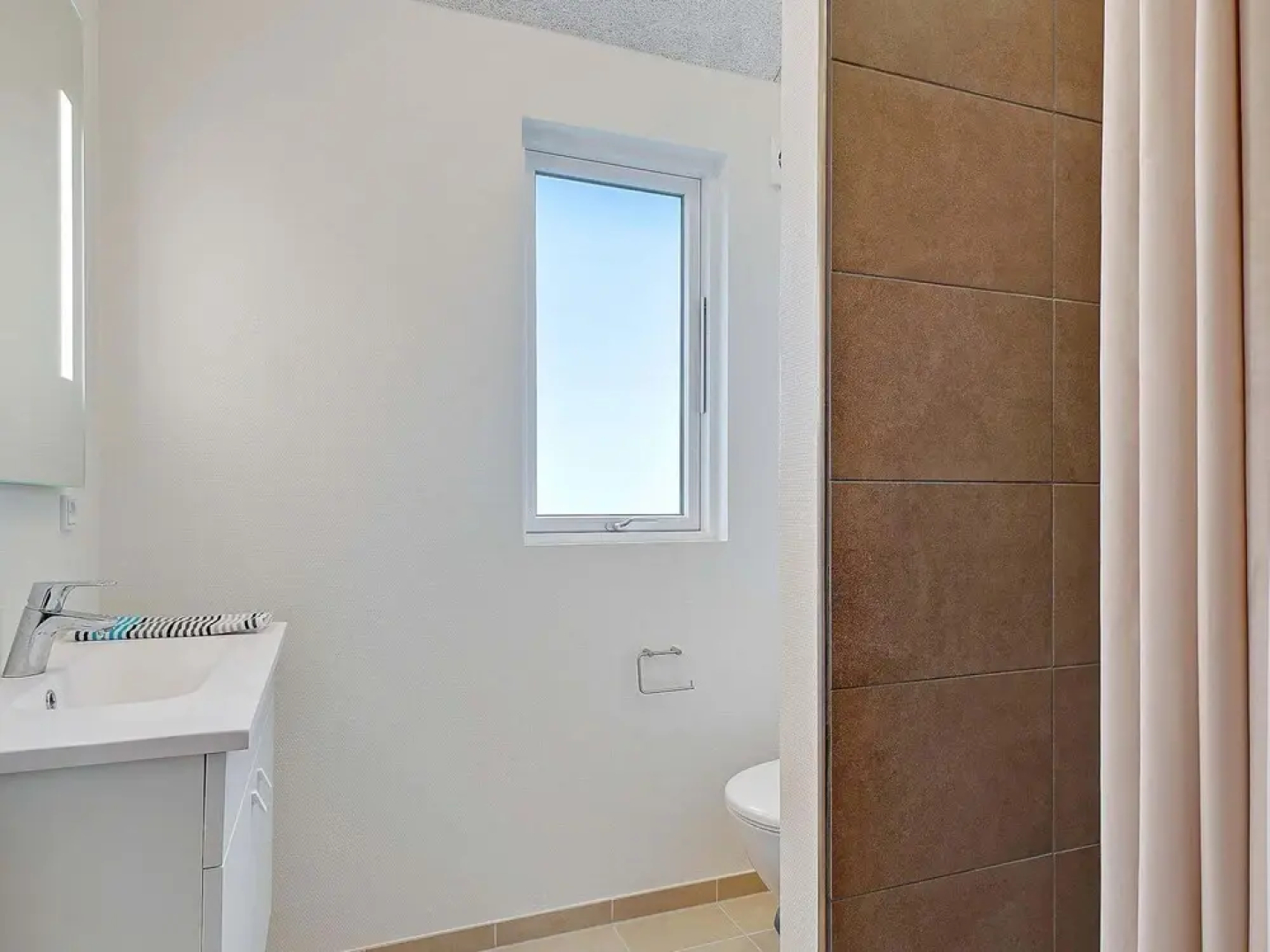 Spacious Holiday Home in Grenå near Sea