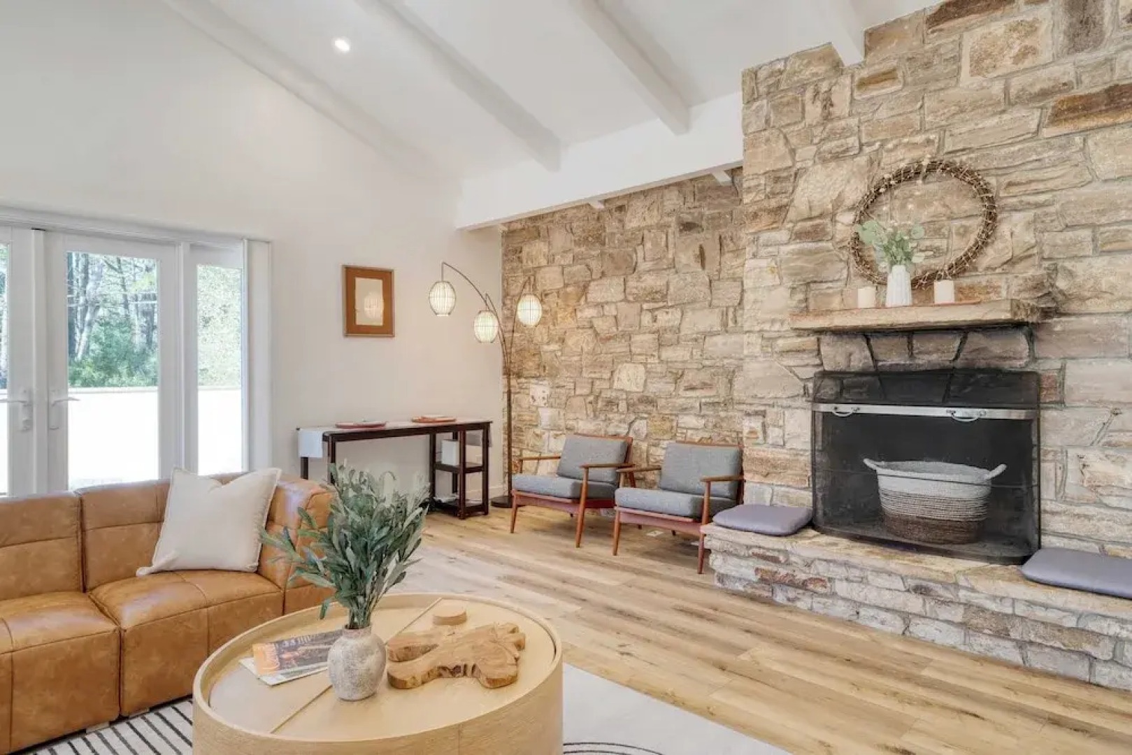 Sunridge Lookout by Avantstay Big Backyard Oasis + Patio, Central Location