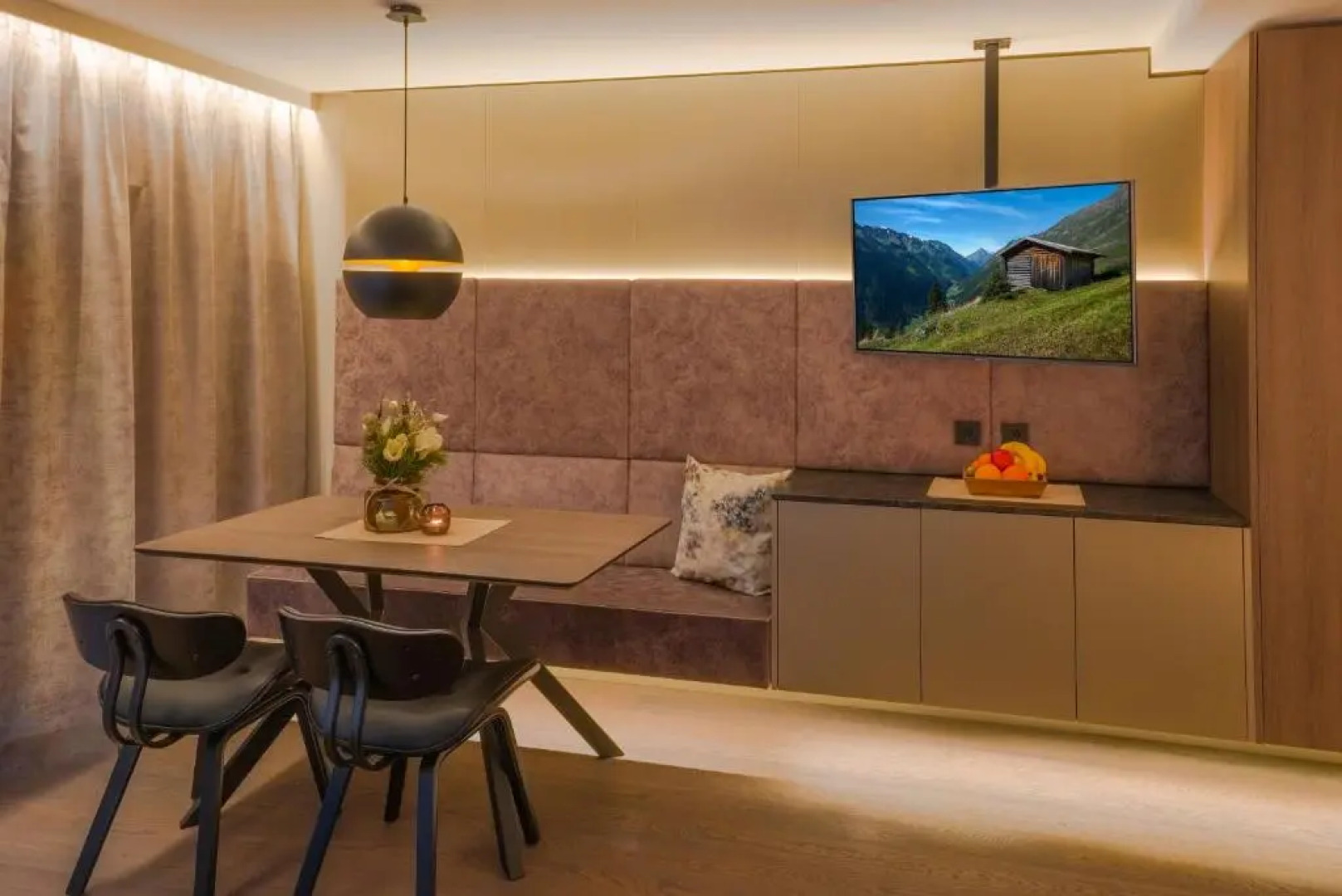 Hotel Vier - Studios & Restaurant