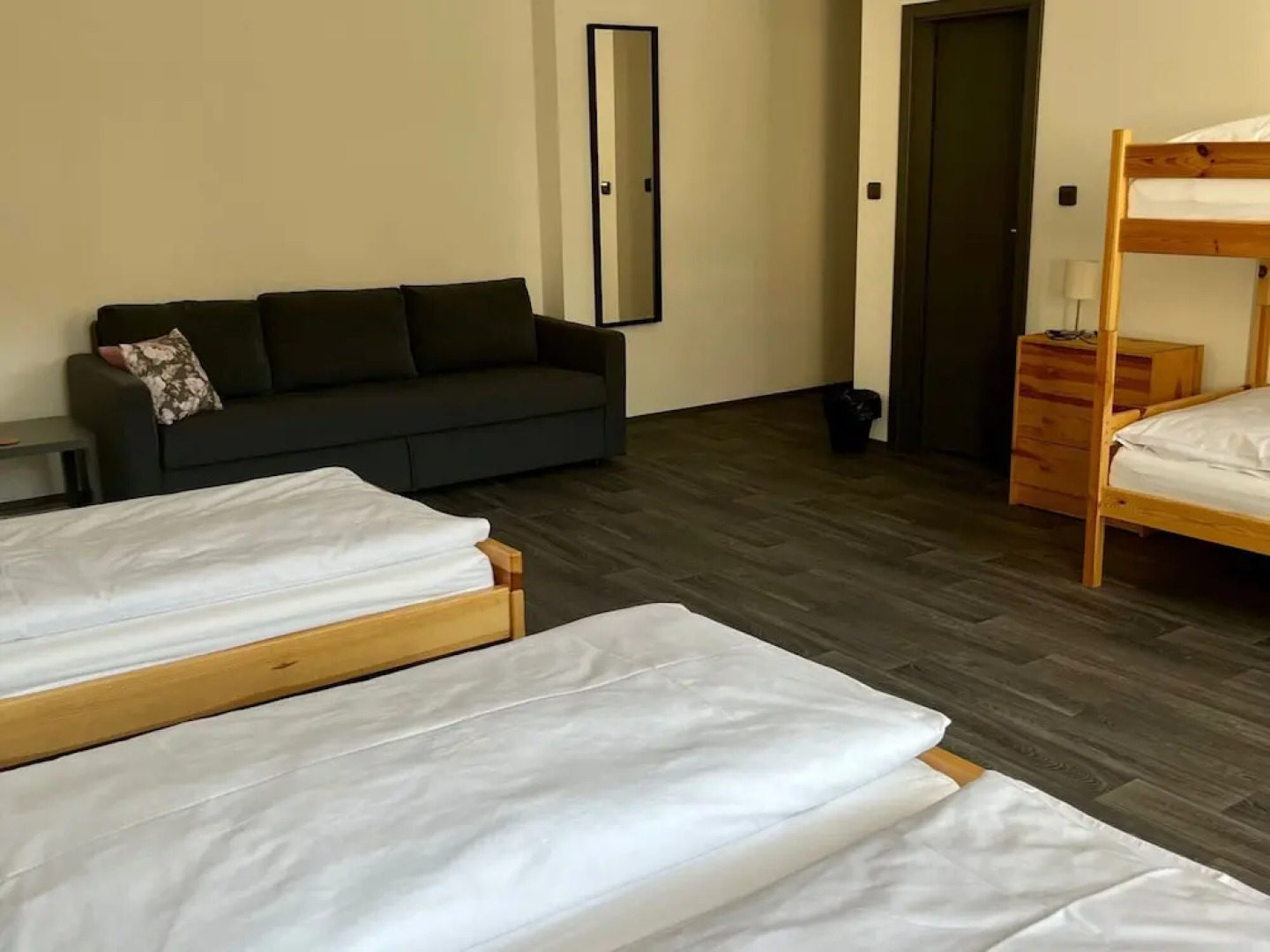 Spacious Holiday Home With Barbecue