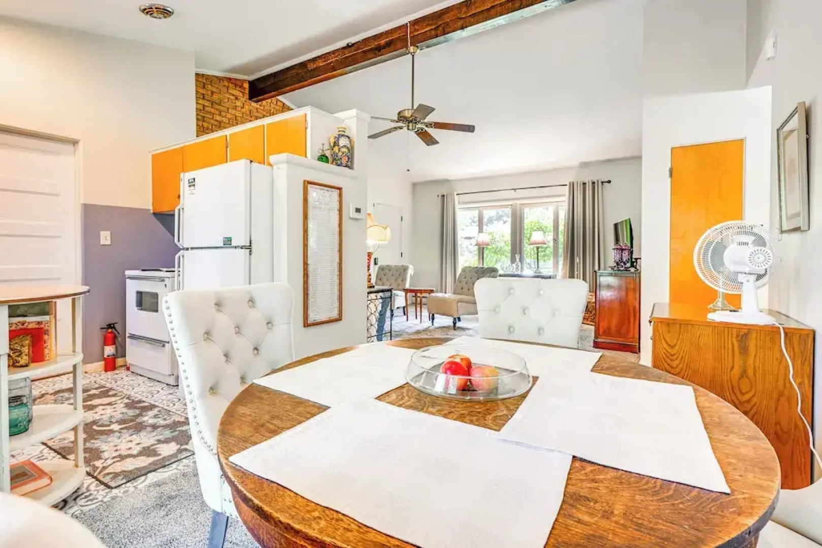 3 Mi to Michigan State: Apt w/ Patio in Lansing!