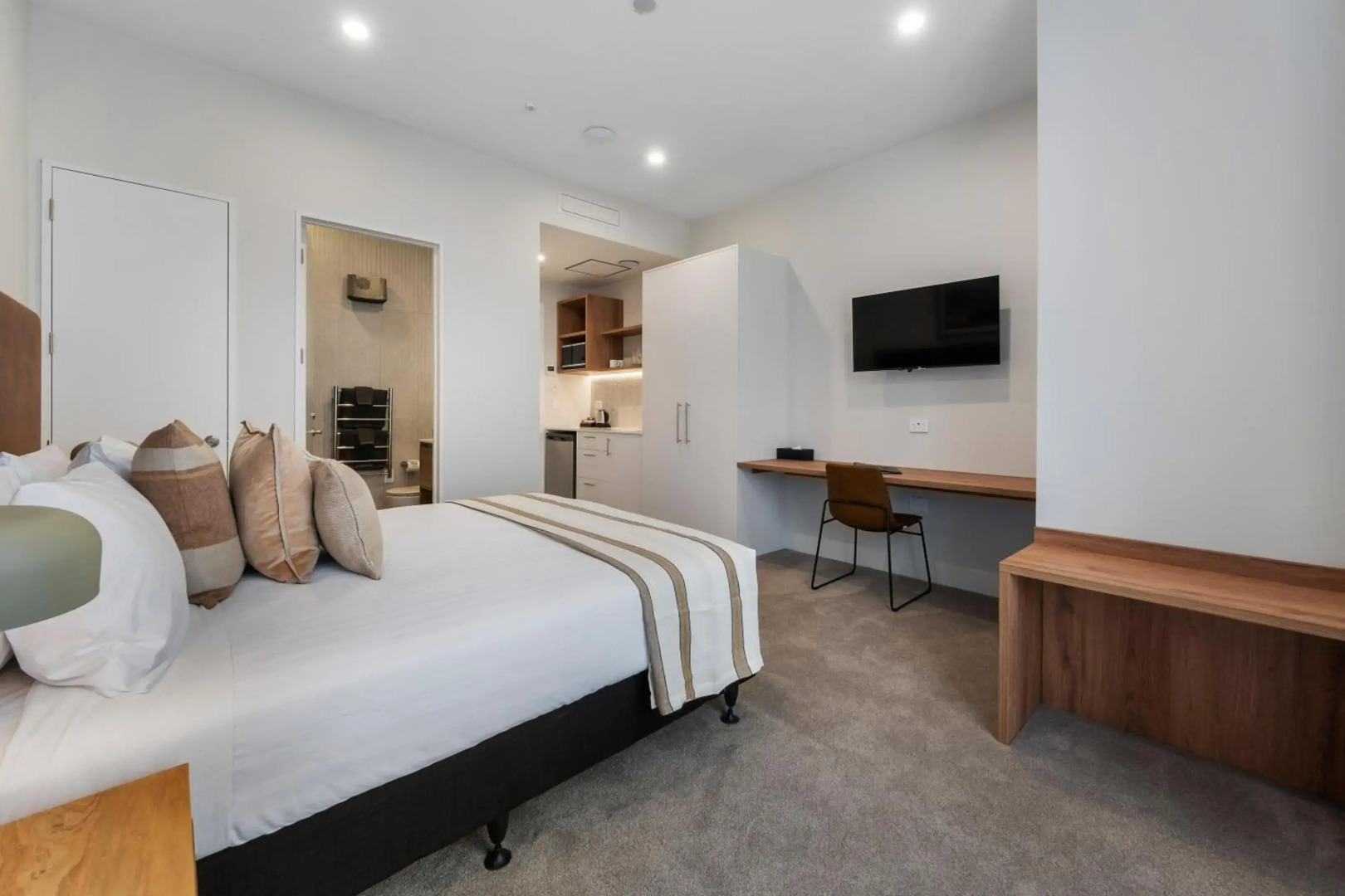 Southwark Hotel & Apartments