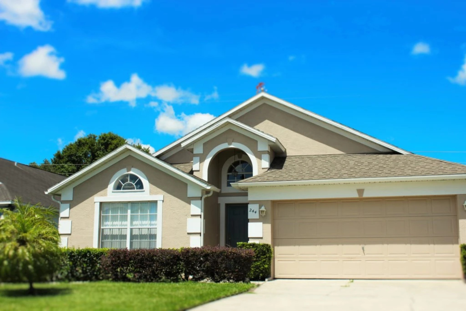 RL244CIC - 3 beds pool home - Gated community