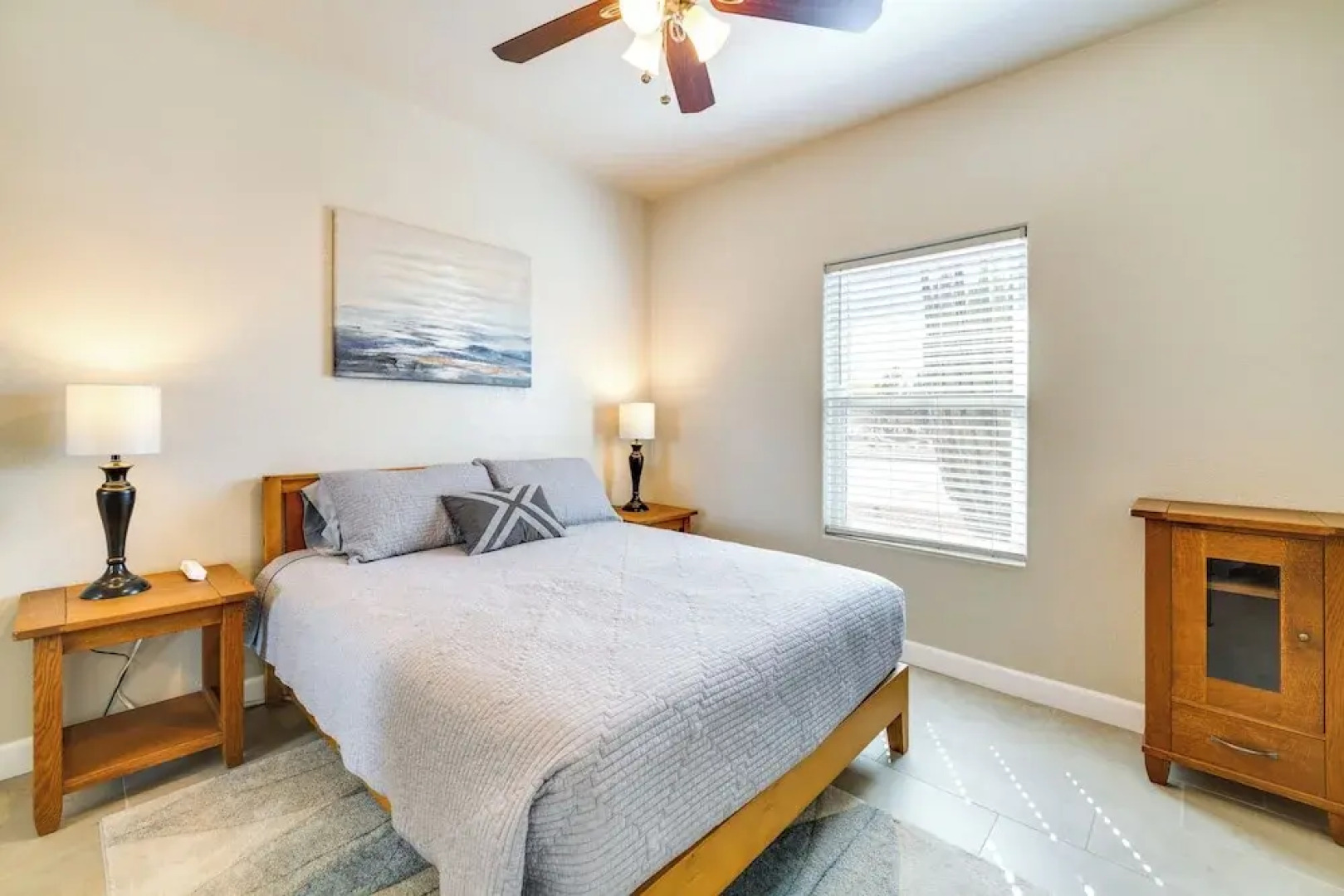 Pool, Putting Green & Games: Chandler Home!