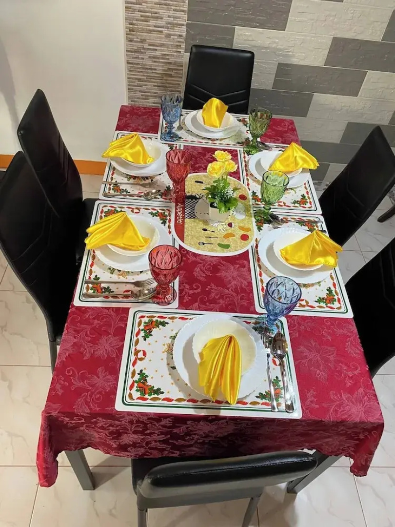 Len's Staycation 3bdr-2br-downstairs ,netflix&wifi