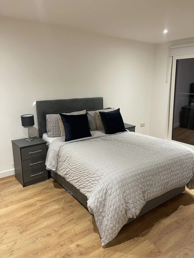 Spacious 2-bed Apartment in Whyteleafe