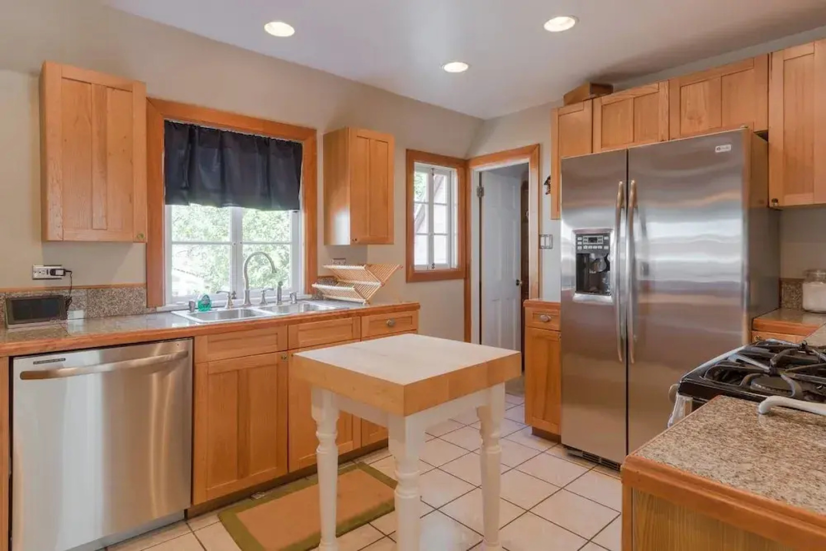 Craftsman Cabin, Granite, Stainless Steel, Holiday Home 3