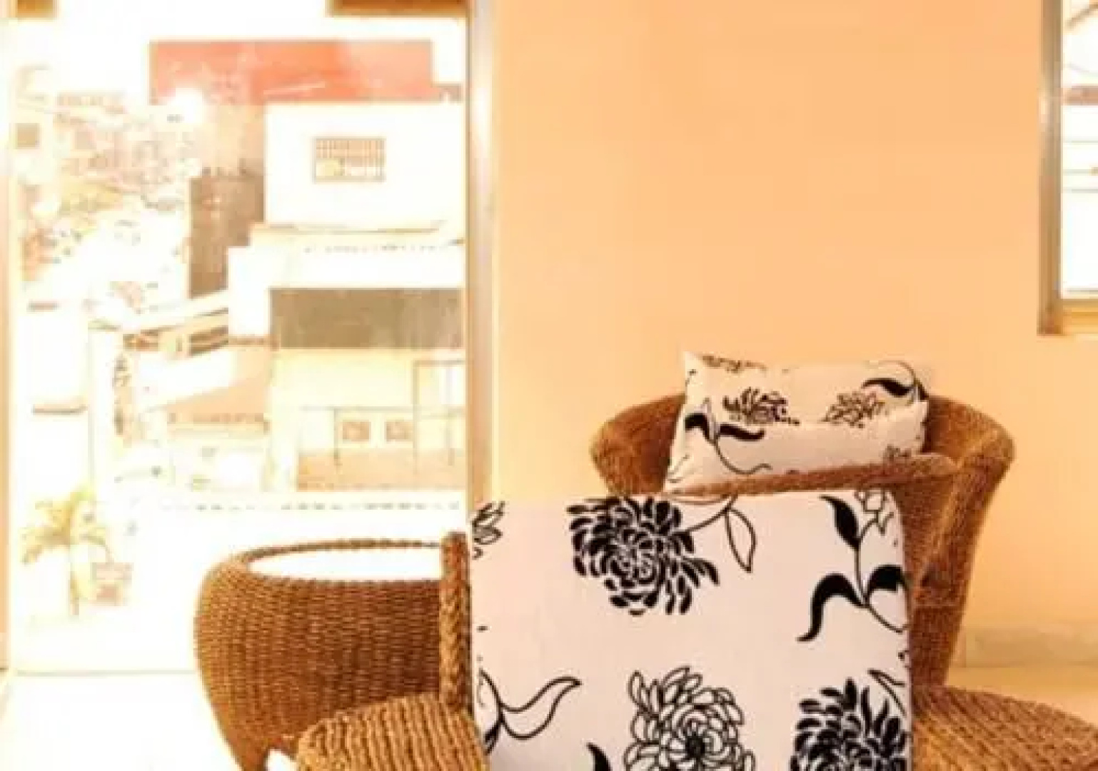 Phoenicia Princess Suites