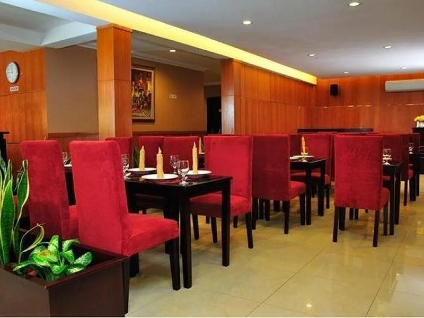 Feodora Airport Hotel