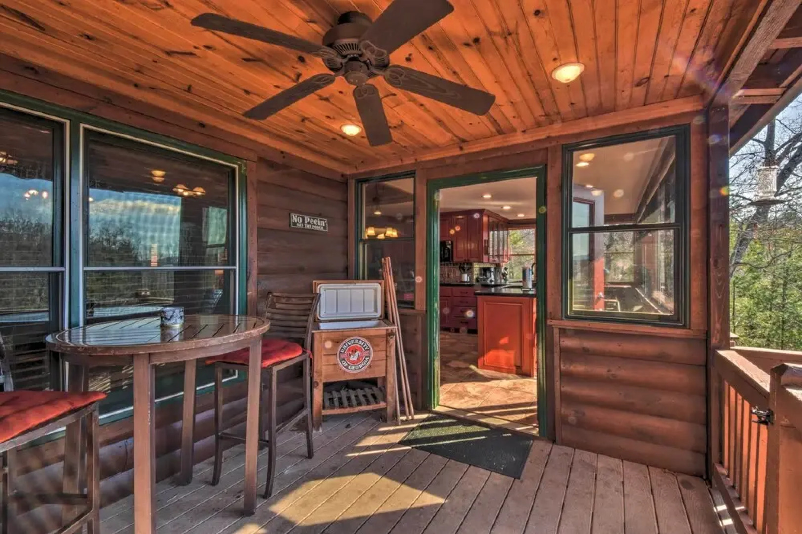 Rustic Cabin w/ Hot Tub: 2 Mi to Unicoi State Park