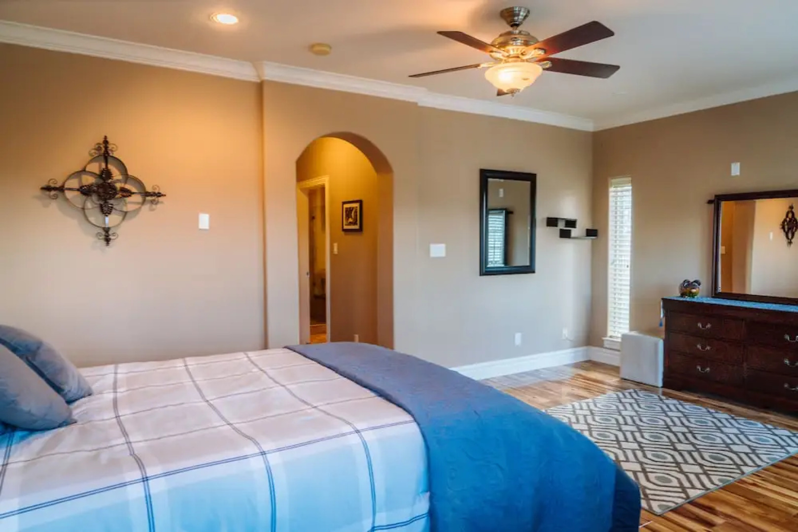 Spacious Kemah Boardwalk Townhome